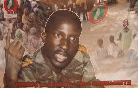 Deuxième Image de Politique. Eh oui, le Général Diendéré à nouveau impliqué dans un faux coup, à savoir l’assassinat du Capitaine Thomas Sankara. C’est ce qui ressort de l’enquête sur la mort du Capitaine. Une fois de plus, le General Diendéré sera entendu par la justice burkinabé.